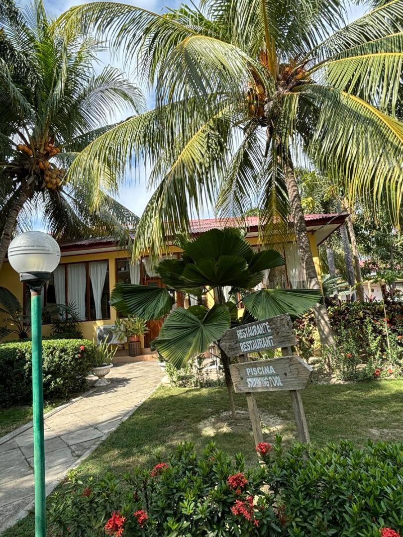 Palm Malinamoc Hotel Dili Buitenkant foto