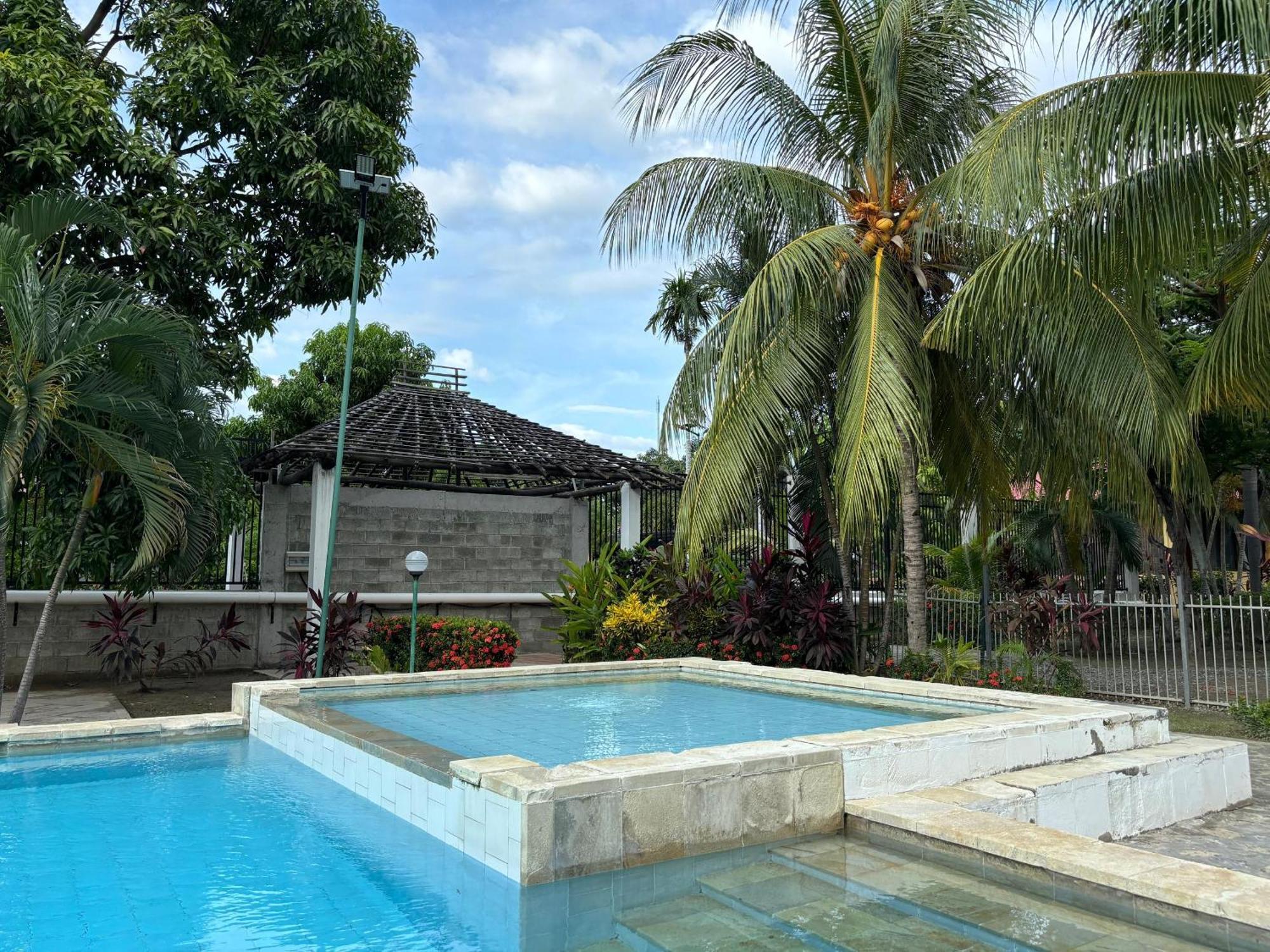 Palm Malinamoc Hotel Dili Buitenkant foto